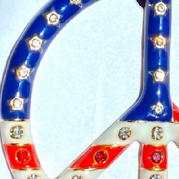 🇺🇸Vineyard Haven Peace sign patriotic brooch new - Picture 4 of 7
